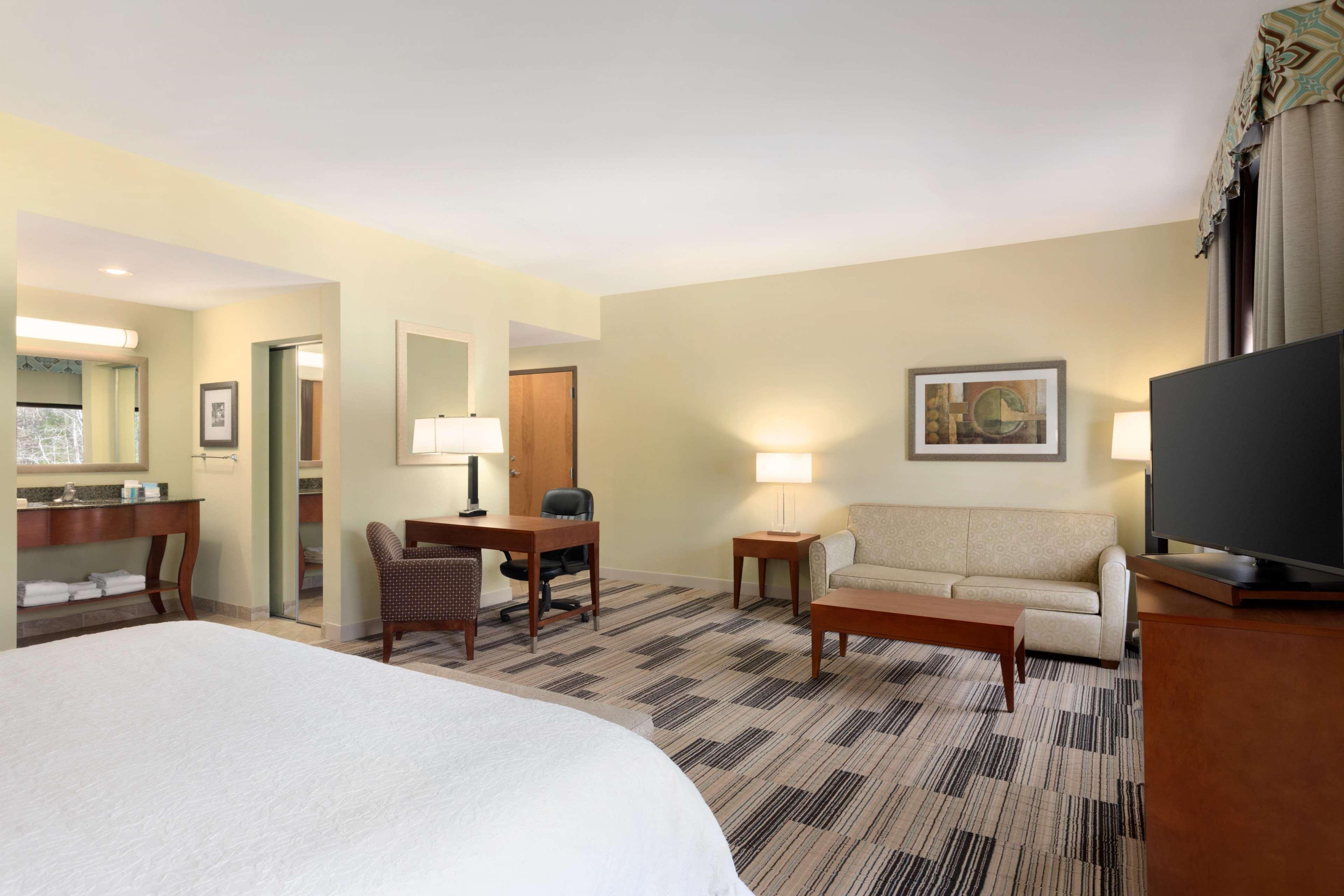 Hampton Inn & Suites Birmingham Airport Area Irondale Екстер'єр фото