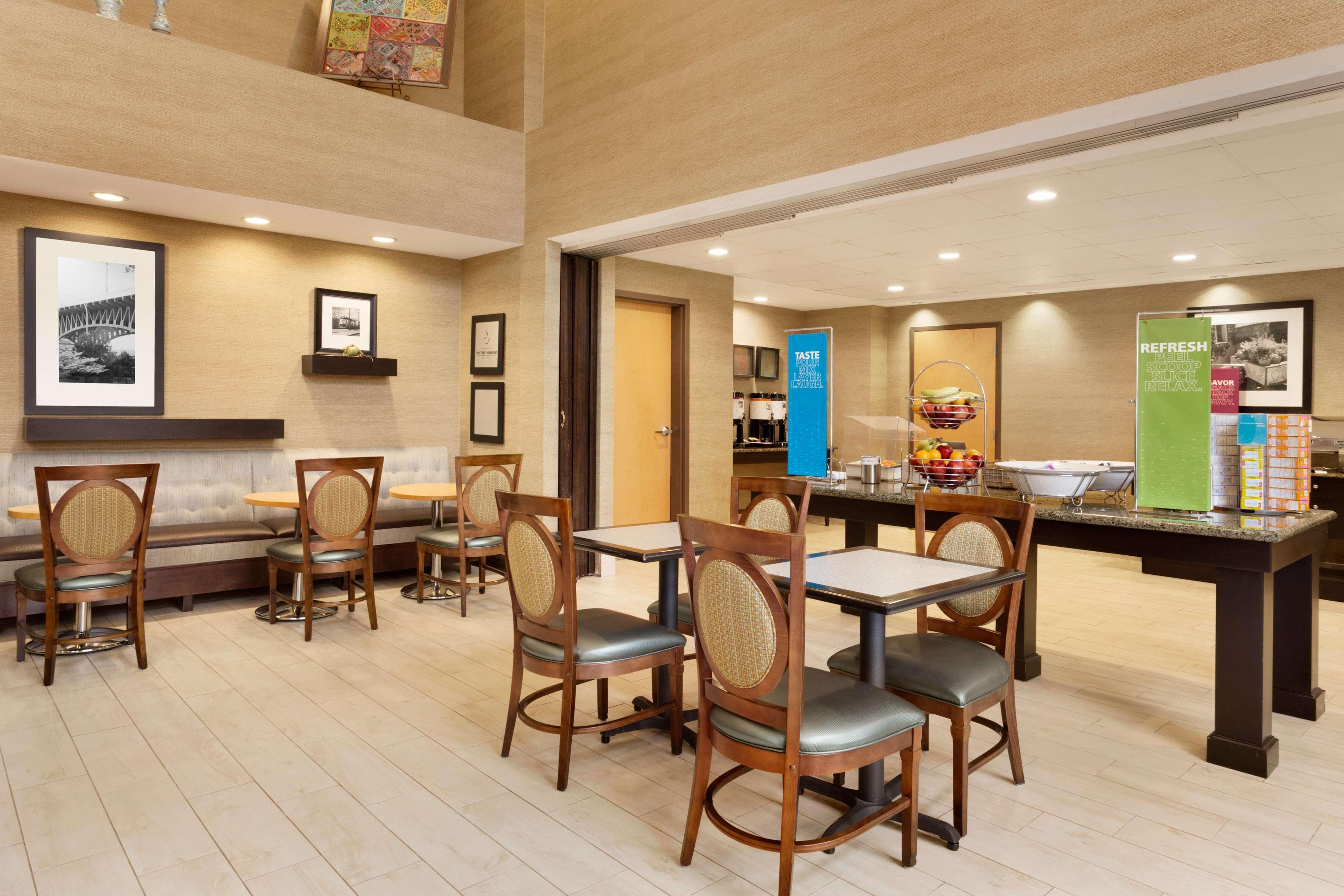Hampton Inn & Suites Birmingham Airport Area Irondale Екстер'єр фото