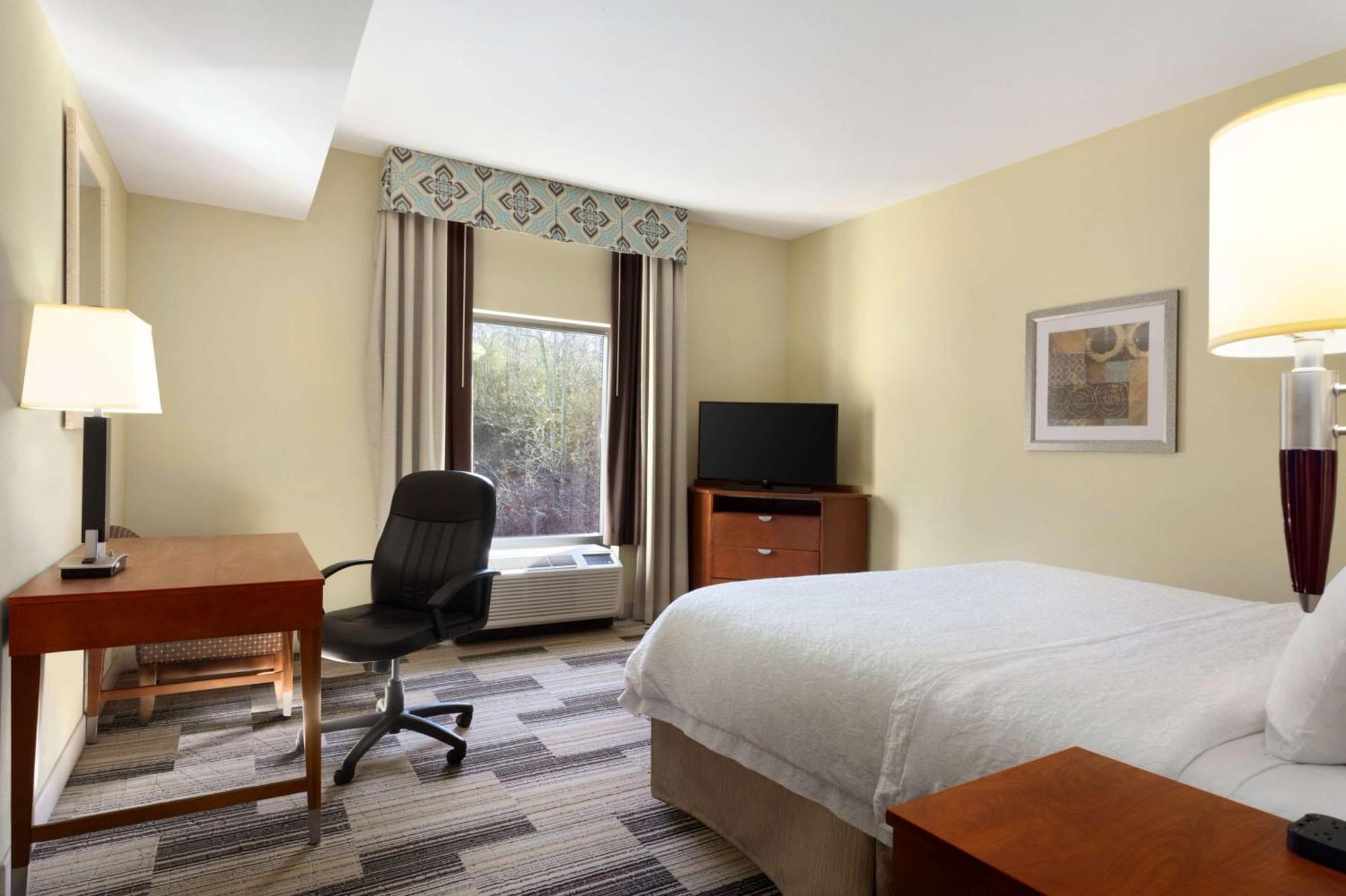 Hampton Inn & Suites Birmingham Airport Area Irondale Екстер'єр фото