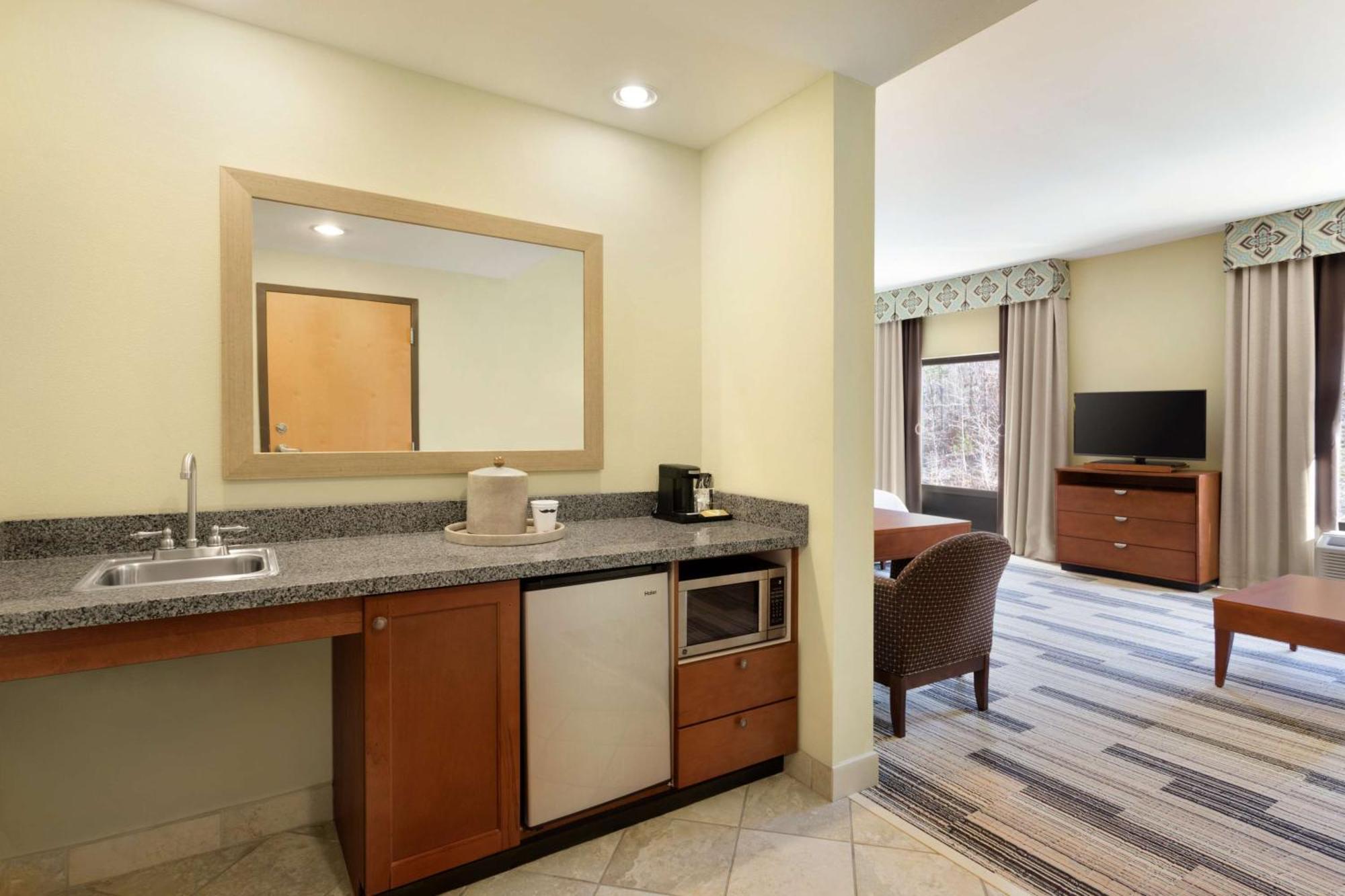 Hampton Inn & Suites Birmingham Airport Area Irondale Екстер'єр фото