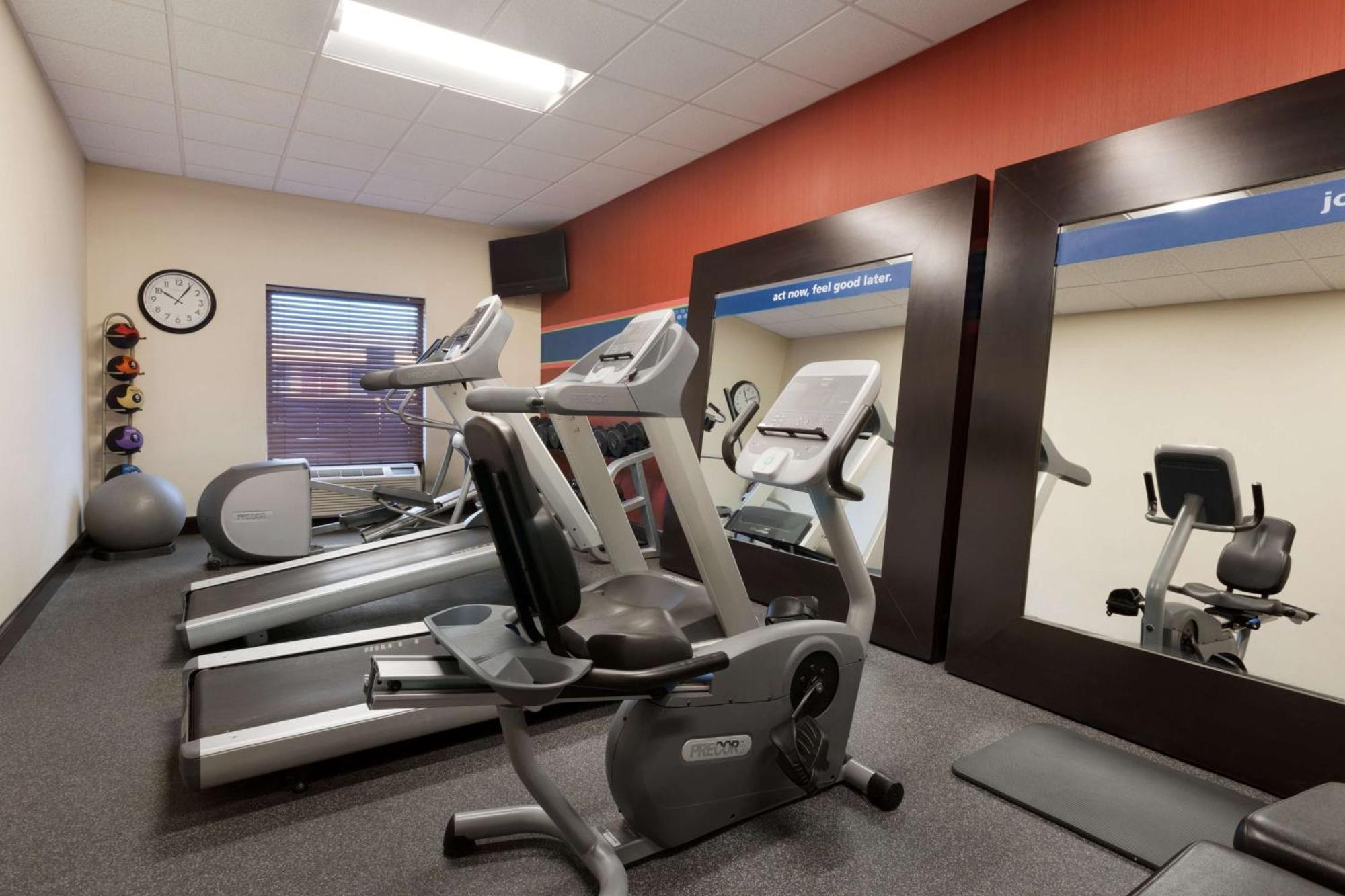 Hampton Inn & Suites Birmingham Airport Area Irondale Екстер'єр фото