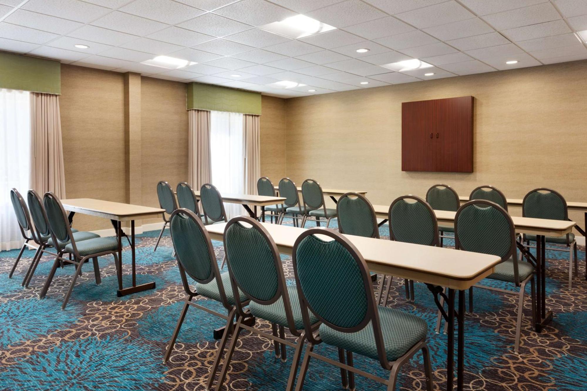 Hampton Inn & Suites Birmingham Airport Area Irondale Екстер'єр фото