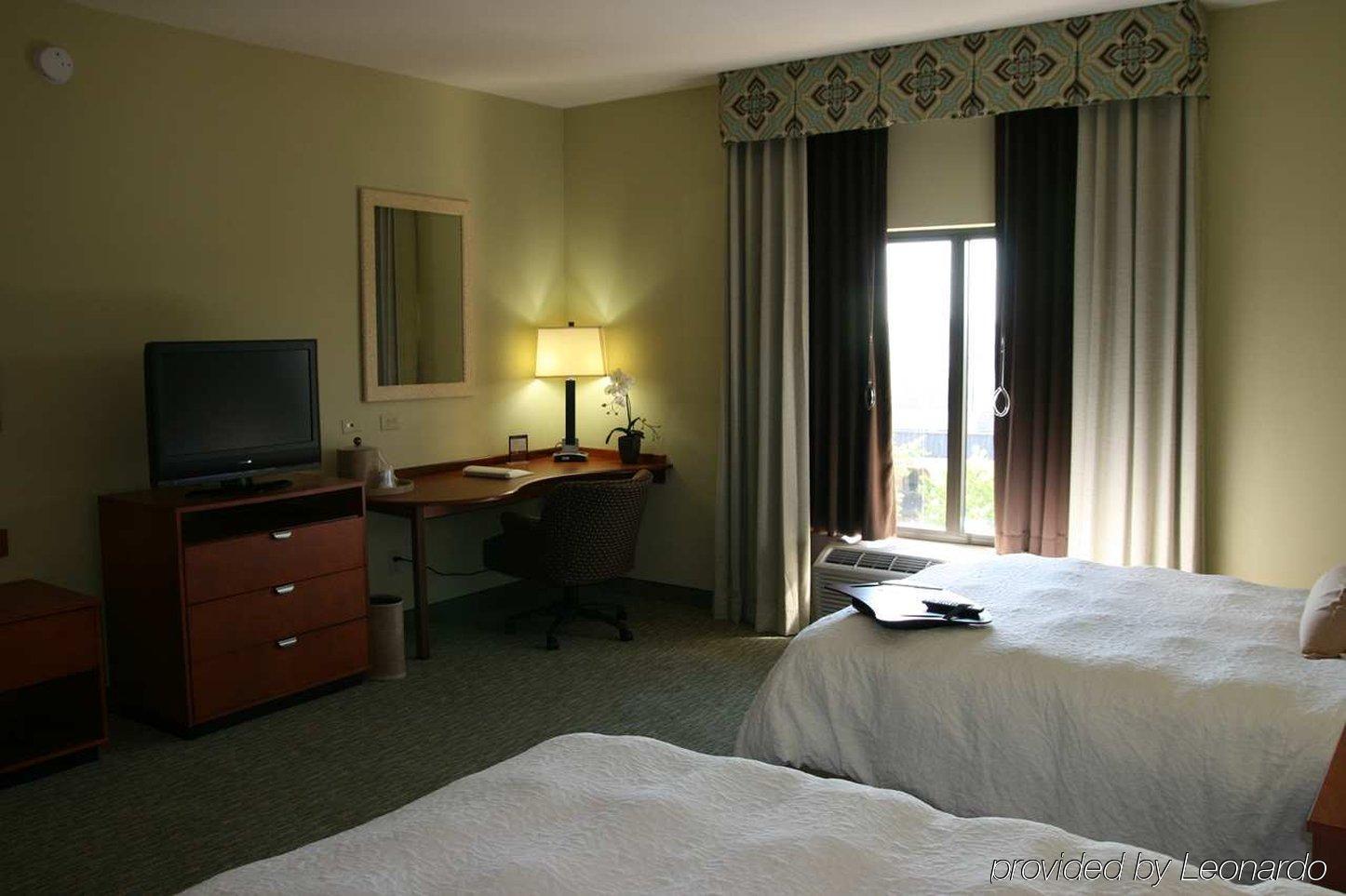 Hampton Inn & Suites Birmingham Airport Area Irondale Номер фото