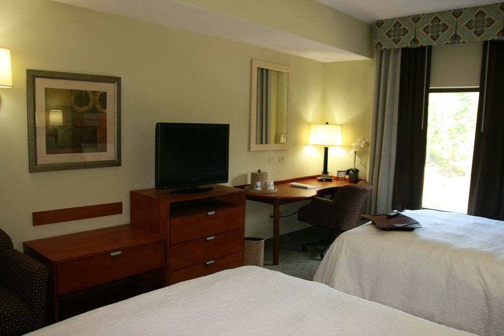 Hampton Inn & Suites Birmingham Airport Area Irondale Номер фото